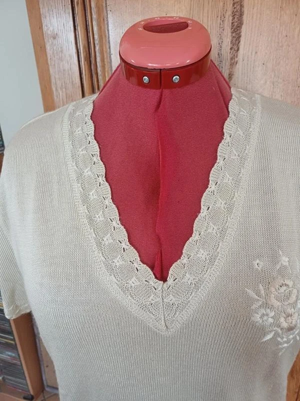 Beige trui met korte mouwen maat 42 – photo 2